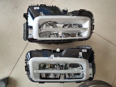 Second generation Rolls-Royce Phantom Headlights