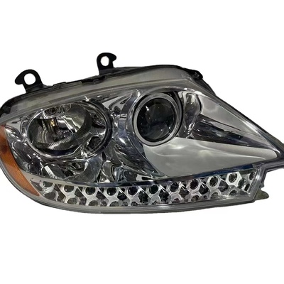 Headlights of Maserati President in' 08 to' 10